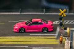 Tarmac Works 1/64 VERTEX Nissan Silvia S15 Pink Metallic - GLOBAL64 T64G-023-PI